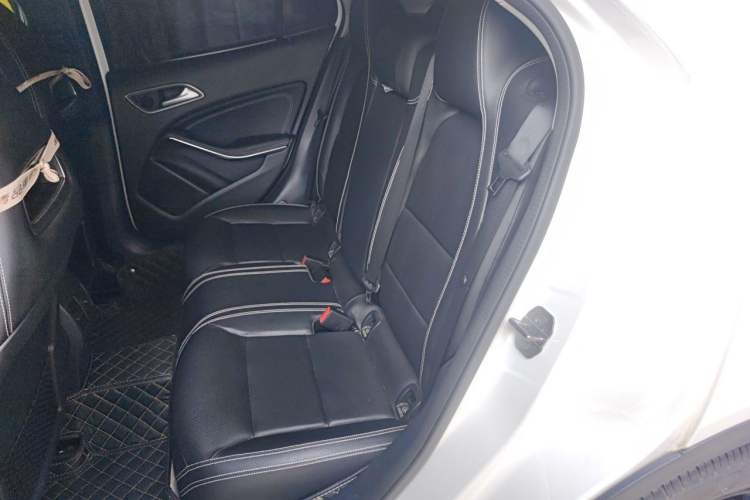 Used Mercedes-Benz GLA 2019 GLA 200 Fashion Model Left Rear Seat