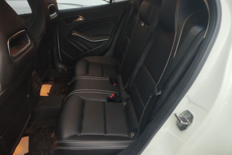 Used Mercedes-Benz GLA 2019 GLA 200 Fashion Model Left Rear Seat