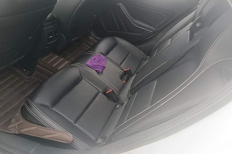 Used Mercedes-Benz GLA 2019 GLA 200 Fashion Model Left Rear Seat