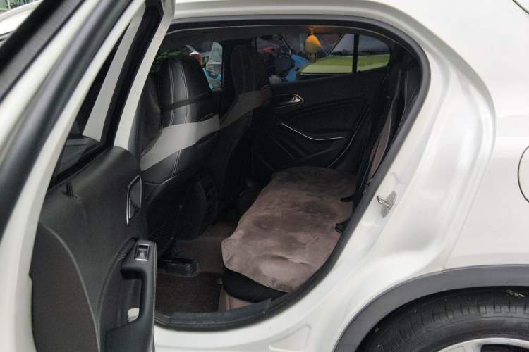 Used Mercedes-Benz GLA 2019 GLA 200 Dynamic Edition Left Rear Seat