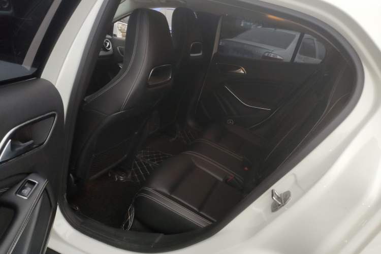 Used Mercedes-Benz GLA 2019 GLA 200 Fashion Model Left Rear Seat
