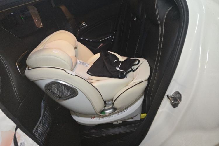 Used Mercedes-Benz GLA 2019 GLA 200 Fashion Model Left Rear Seat