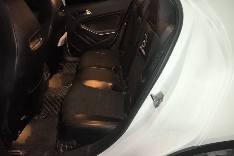 Used Mercedes-Benz GLA 2019 GLA 200 Fashion Model Left Rear Seat