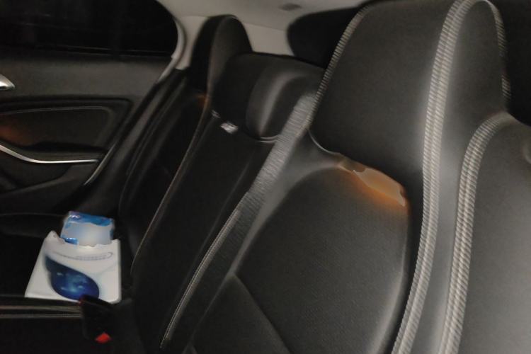 Used Mercedes-Benz GLA 2019 GLA 200 Fashion Model Left Rear Seat