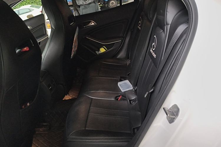 Used Mercedes-Benz GLA 2019 GLA 200 Fashion Model Left Rear Seat