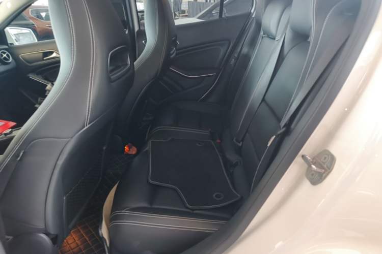 Used Mercedes-Benz GLA 2019 GLA 200 Dynamic Edition Left Rear Seat