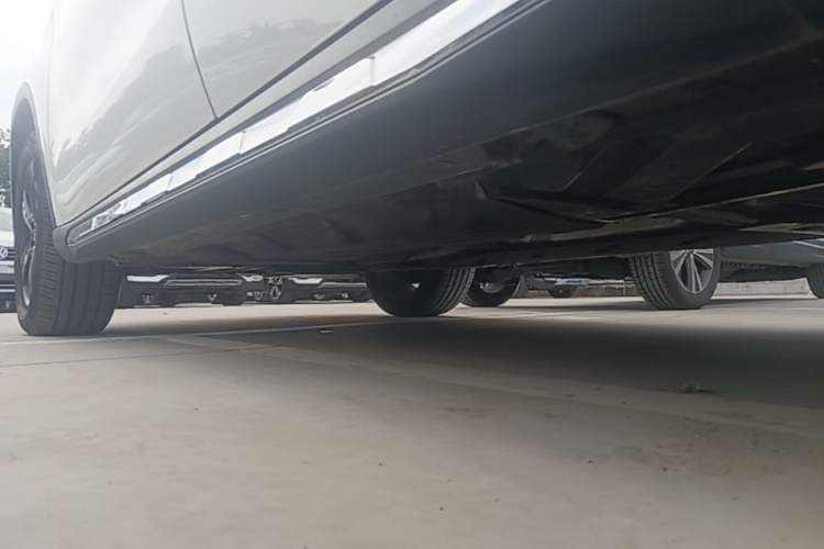 Used Mercedes-Benz GLA 2019 GLA 200 Fashion Model Left Side Sill