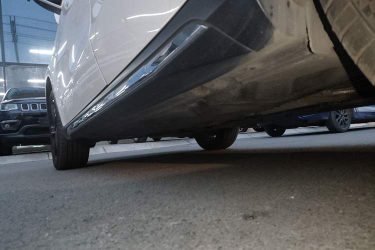 Used Mercedes-Benz GLA 2019 GLA 200 Fashion Model Left Side Sill