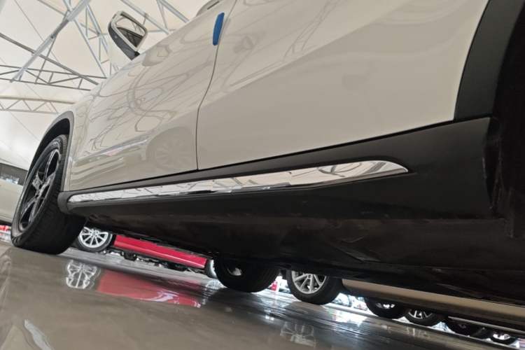 Used Mercedes-Benz GLA 2019 GLA 200 Fashion Model Left Side Sill