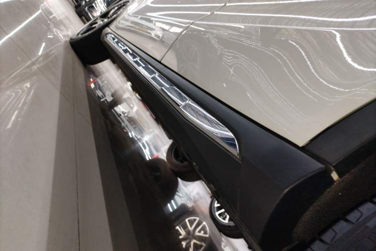 Used Mercedes-Benz GLA 2019 GLA 200 Fashion Model Left Side Sill