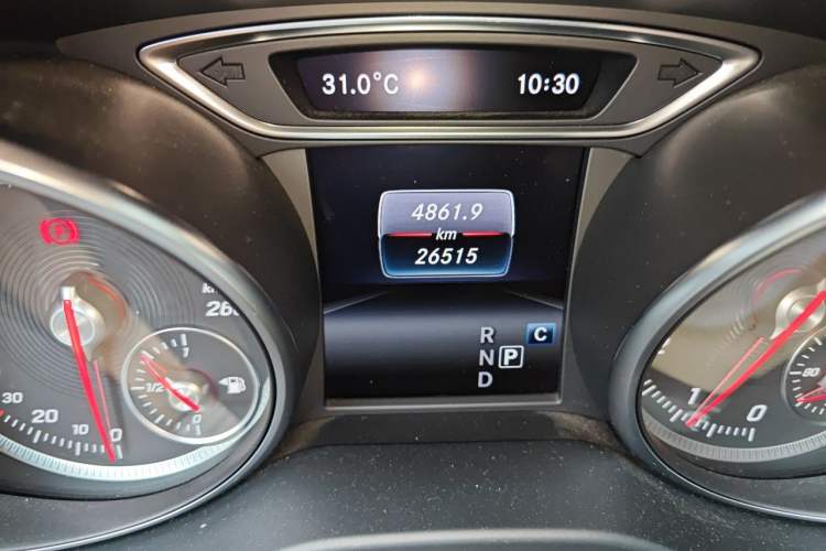 Used Mercedes-Benz GLA 2019 GLA 200 Fashion Model Odometer Close Up