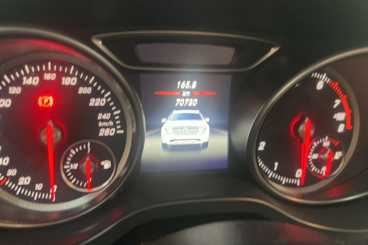Used Mercedes-Benz GLA 2019 GLA 200 Dynamic Edition Odometer Close Up