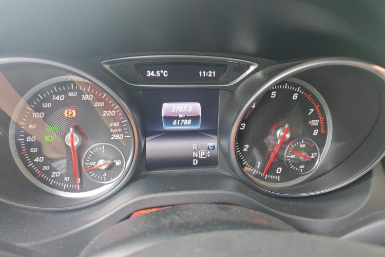 Used Mercedes-Benz GLA 2019 GLA 200 Fashion Model Odometer Close Up