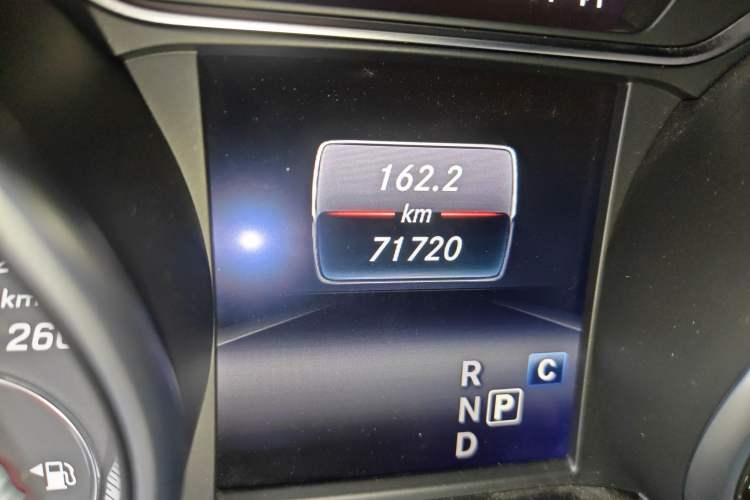 Used Mercedes-Benz GLA 2019 GLA 220 4MATIC Sport Edition Odometer Close Up