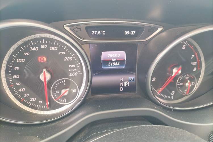 Used Mercedes-Benz GLA 2019 GLA 200 Fashion Model Odometer Close Up