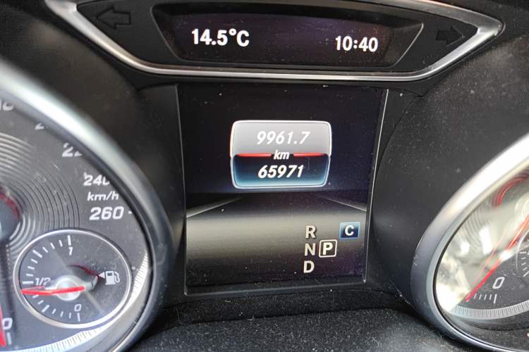 Used Mercedes-Benz GLA 2019 GLA 200 Dynamic Edition Odometer Close Up