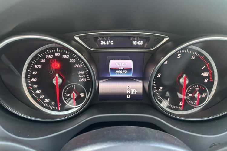 Used Mercedes-Benz GLA 2019 GLA 200 Dynamic Edition Odometer Close Up