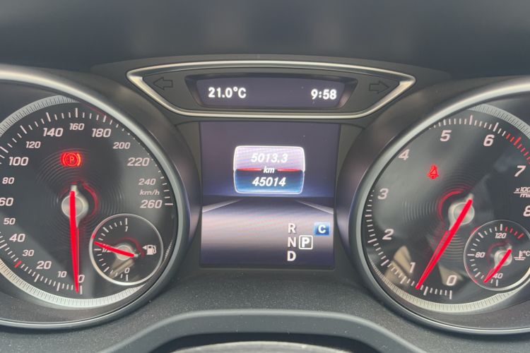 Used Mercedes-Benz GLA 2019 GLA 200 Dynamic Edition Odometer Close Up