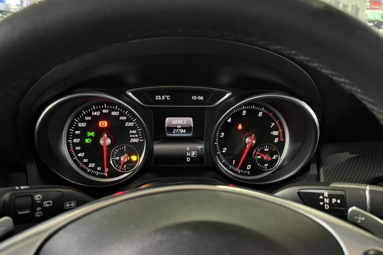 Used Mercedes-Benz GLA 2019 GLA 200 Dynamic Edition Odometer Close Up