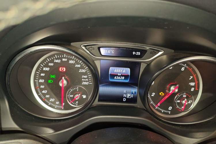 Used Mercedes-Benz GLA 2019 GLA 200 Dynamic Edition Odometer Close Up