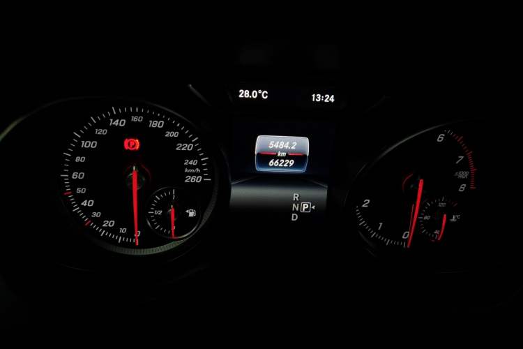 Used Mercedes-Benz GLA 2019 GLA 200 Dynamic Edition Odometer Close Up