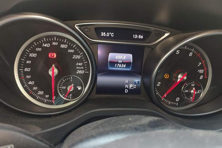 Used Mercedes-Benz GLA 2019 GLA 200 Dynamic Edition Odometer Close Up