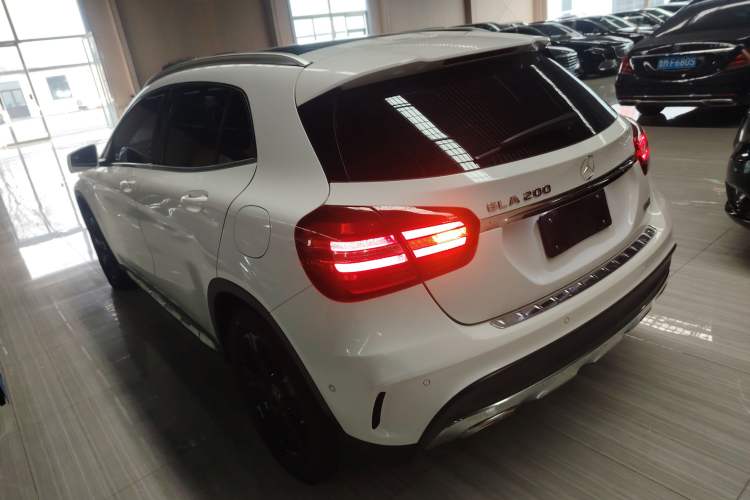 Used Mercedes-Benz GLA 2019 GLA 200 Fashion Model Rear Left 45 Deg