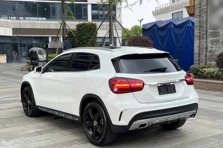 Used Mercedes-Benz GLA 2019 GLA 200 Fashion Model Rear Left 45 Deg