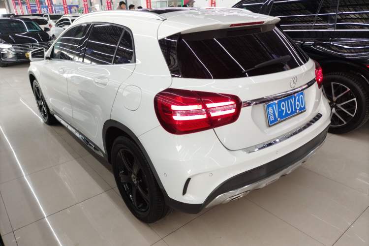 Used Mercedes-Benz GLA 2019 GLA 200 Fashion Model Rear Left 45 Deg