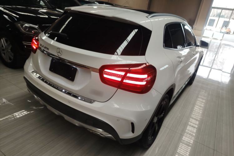 Used Mercedes-Benz GLA 2019 GLA 200 Fashion Model Rear Right 45 Deg
