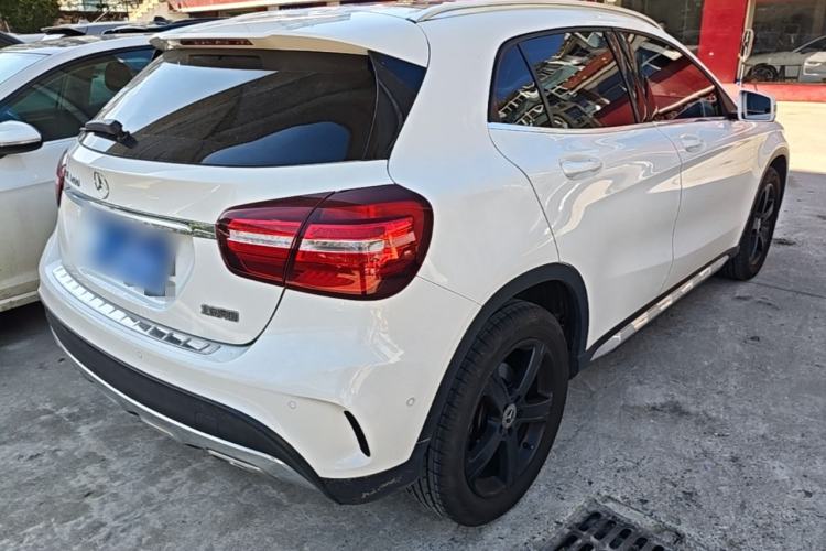 Used Mercedes-Benz GLA 2019 GLA 200 Fashion Model Rear Right 45 Deg