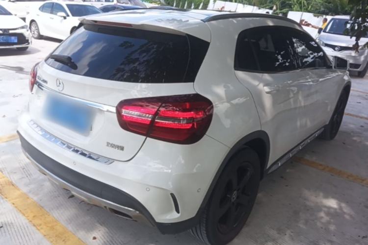 Used Mercedes-Benz GLA 2019 GLA 200 Fashion Model Rear Right 45 Deg