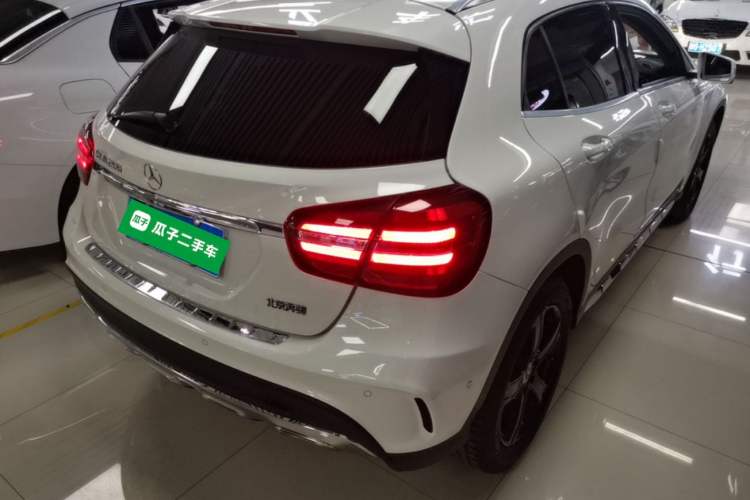 Used Mercedes-Benz GLA 2019 GLA 200 Fashion Model Rear Right 45 Deg