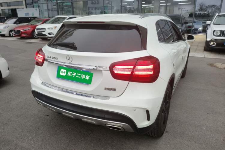 Used Mercedes-Benz GLA 2019 GLA 200 Fashion Model Rear Right 45 Deg