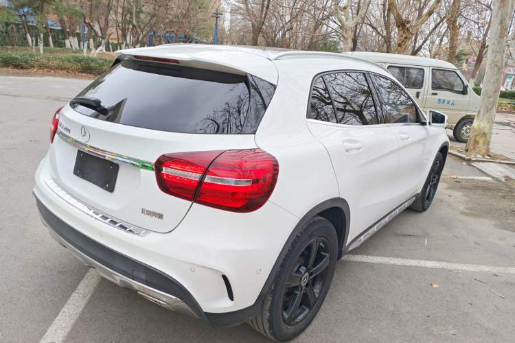 Used Mercedes-Benz GLA 2019 GLA 200 Fashion Model Rear Right 45 Deg