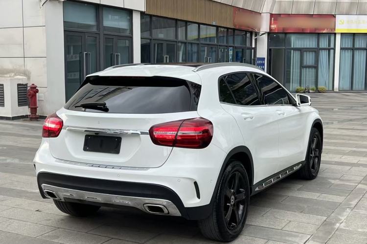 Used Mercedes-Benz GLA 2019 GLA 200 Fashion Model Rear Right 45 Deg