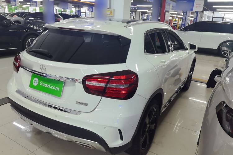 Used Mercedes-Benz GLA 2019 GLA 200 Fashion Model Rear Right 45 Deg