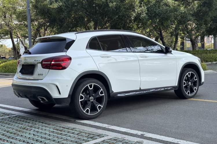 Used Mercedes-Benz GLA 2019 GLA 220 4MATIC Sport Edition Rear Right 45 Deg