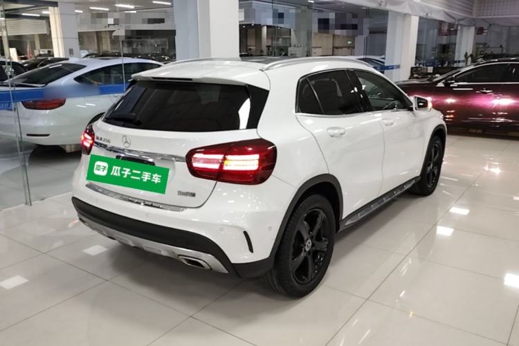 Used Mercedes-Benz GLA 2019 GLA 200 Fashion Model Rear Right 45 Deg