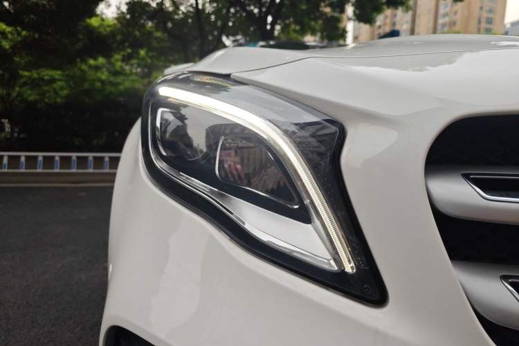 Used Mercedes-Benz GLA 2019 GLA 200 Fashion Model Right Front Headlight