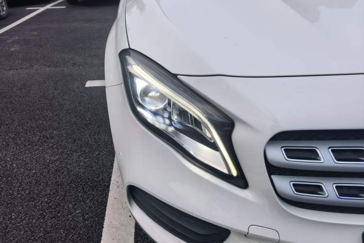 Used Mercedes-Benz GLA 2019 GLA 200 Fashion Model Right Front Headlight