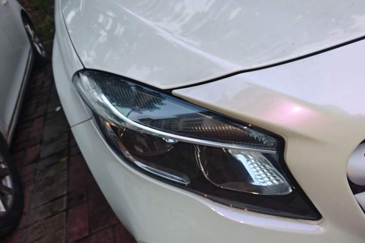 Used Mercedes-Benz GLA 2019 GLA 200 Dynamic Edition Right Front Headlight