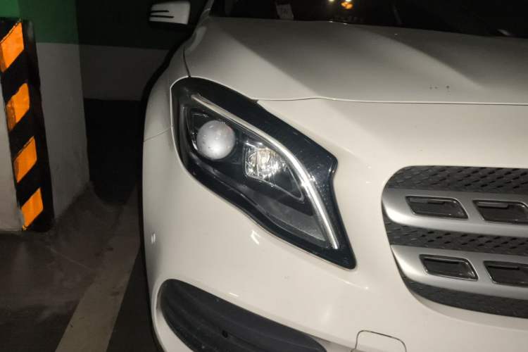 Used Mercedes-Benz GLA 2019 GLA 200 Fashion Model Right Front Headlight