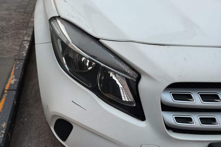 Used Mercedes-Benz GLA 2019 GLA 200 Dynamic Edition Right Front Headlight