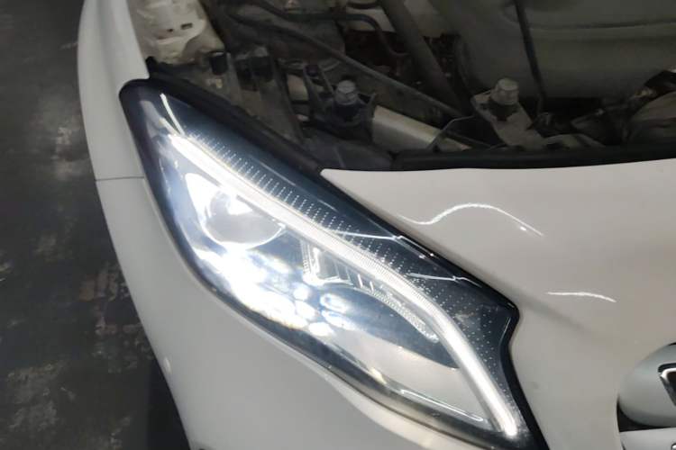 Used Mercedes-Benz GLA 2019 GLA 200 Fashion Model Right Front Headlight