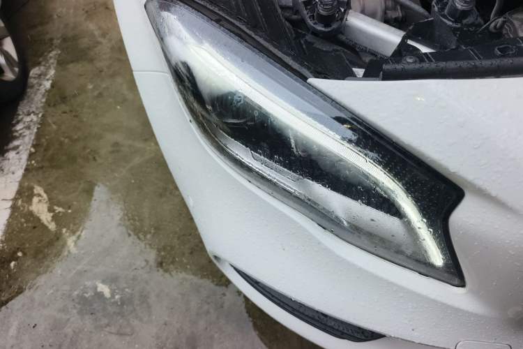 Used Mercedes-Benz GLA 2019 GLA 200 Fashion Model Right Front Headlight