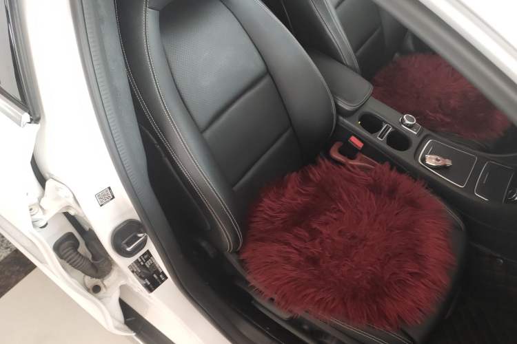 Used Mercedes-Benz GLA 2019 GLA 200 Fashion Model Right Front Seat
