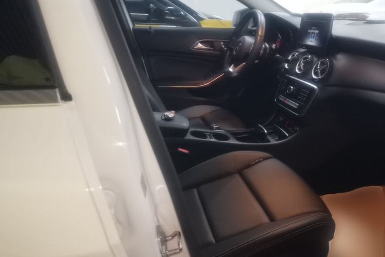 Used Mercedes-Benz GLA 2019 GLA 200 Dynamic Edition Right Front Seat