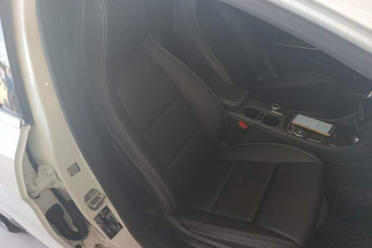 Used Mercedes-Benz GLA 2019 GLA 200 Dynamic Edition Right Front Seat