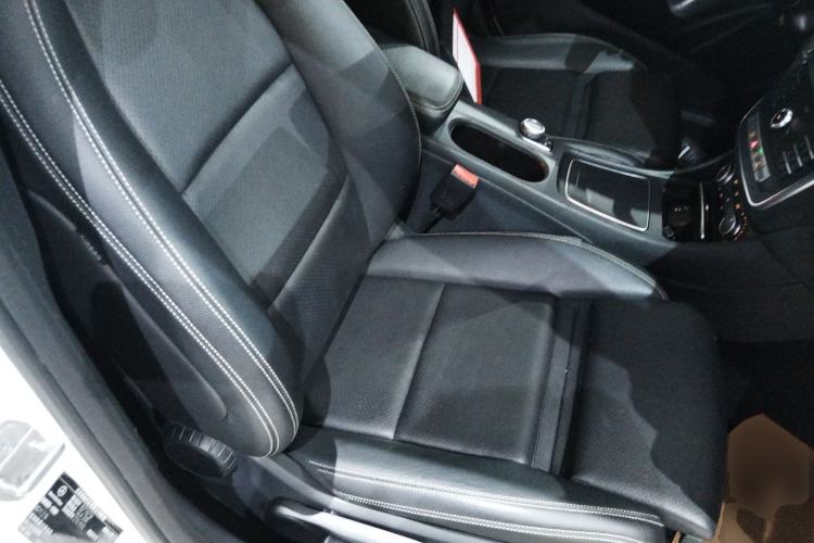 Used Mercedes-Benz GLA 2019 GLA 200 Dynamic Edition Right Front Seat